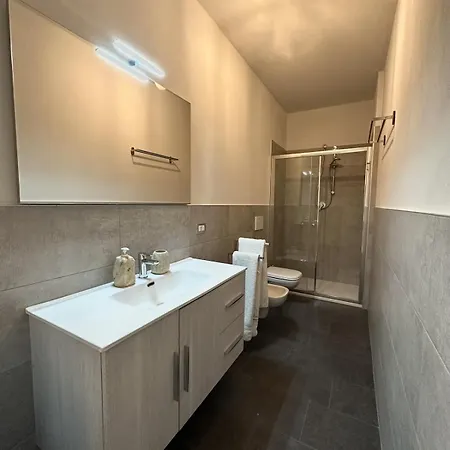 Bilocale Con Terrazzo E Garage In Centro Бергамо