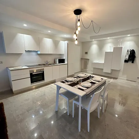 Апартаменты Bilocale Con Terrazzo E Garage In Centro Бергамо